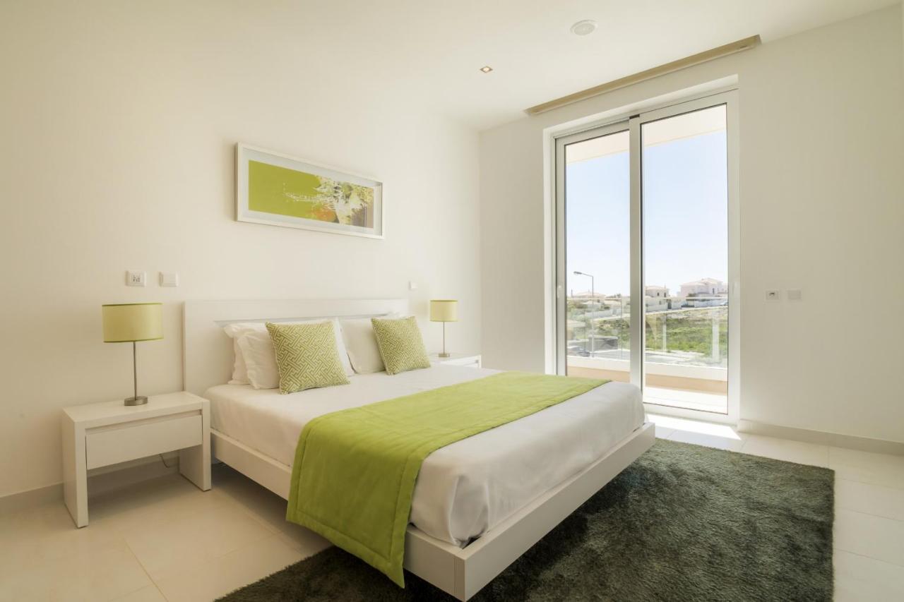 5 Beach View In Porto De Mos 150 Metres From The Beach! Apartment