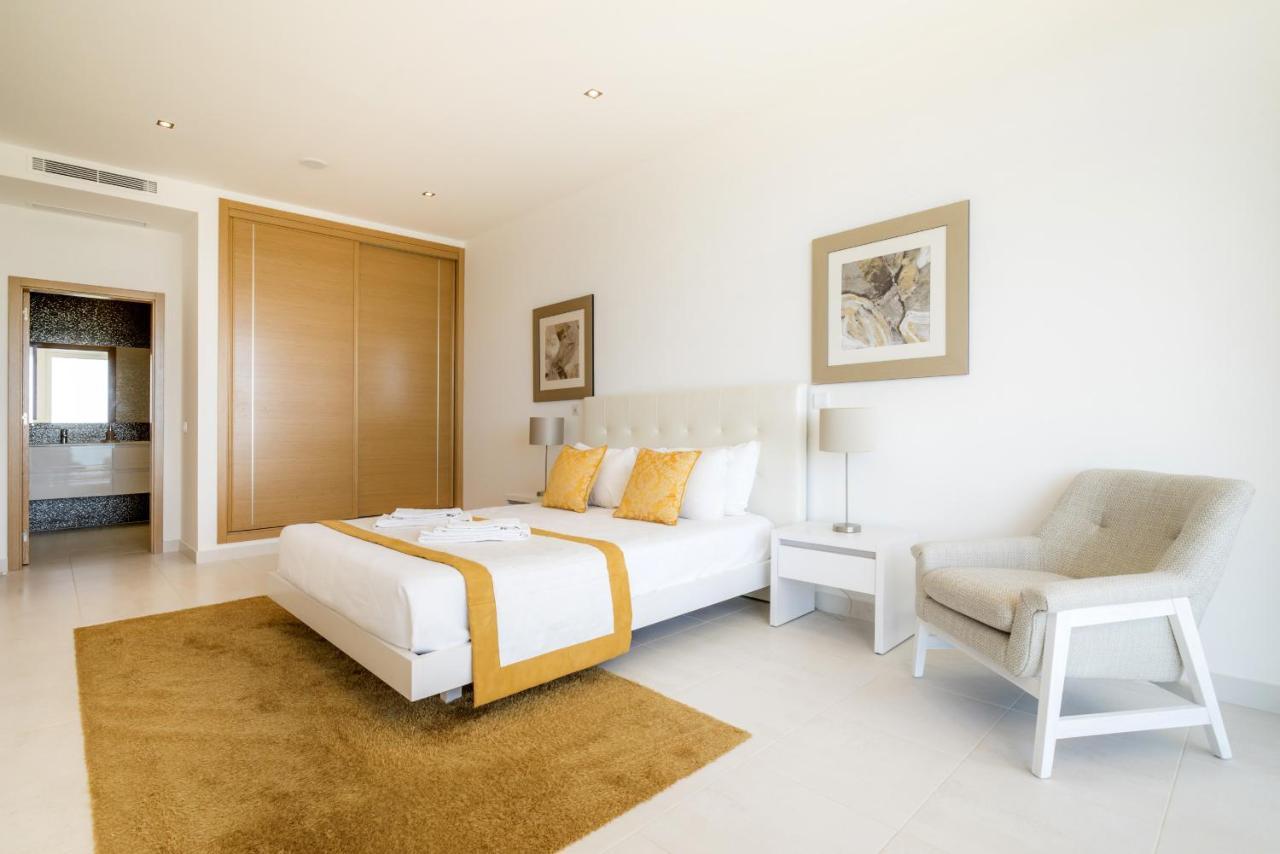 5 Beach View In Porto De Mos 150 Metres From The Beach! Apartamento