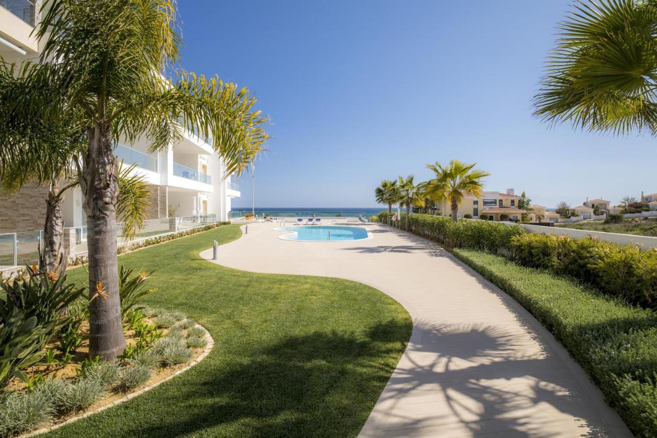 Apartamento 5 Beach View In Porto De Mos 150 Metres From The Beach!